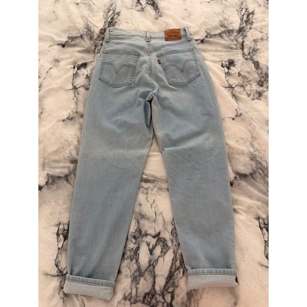 Levis High Waisted Tapered Jeans Light Wash Denim Mom Fit W27 L27 26986-0003 - Picture 3 of 5